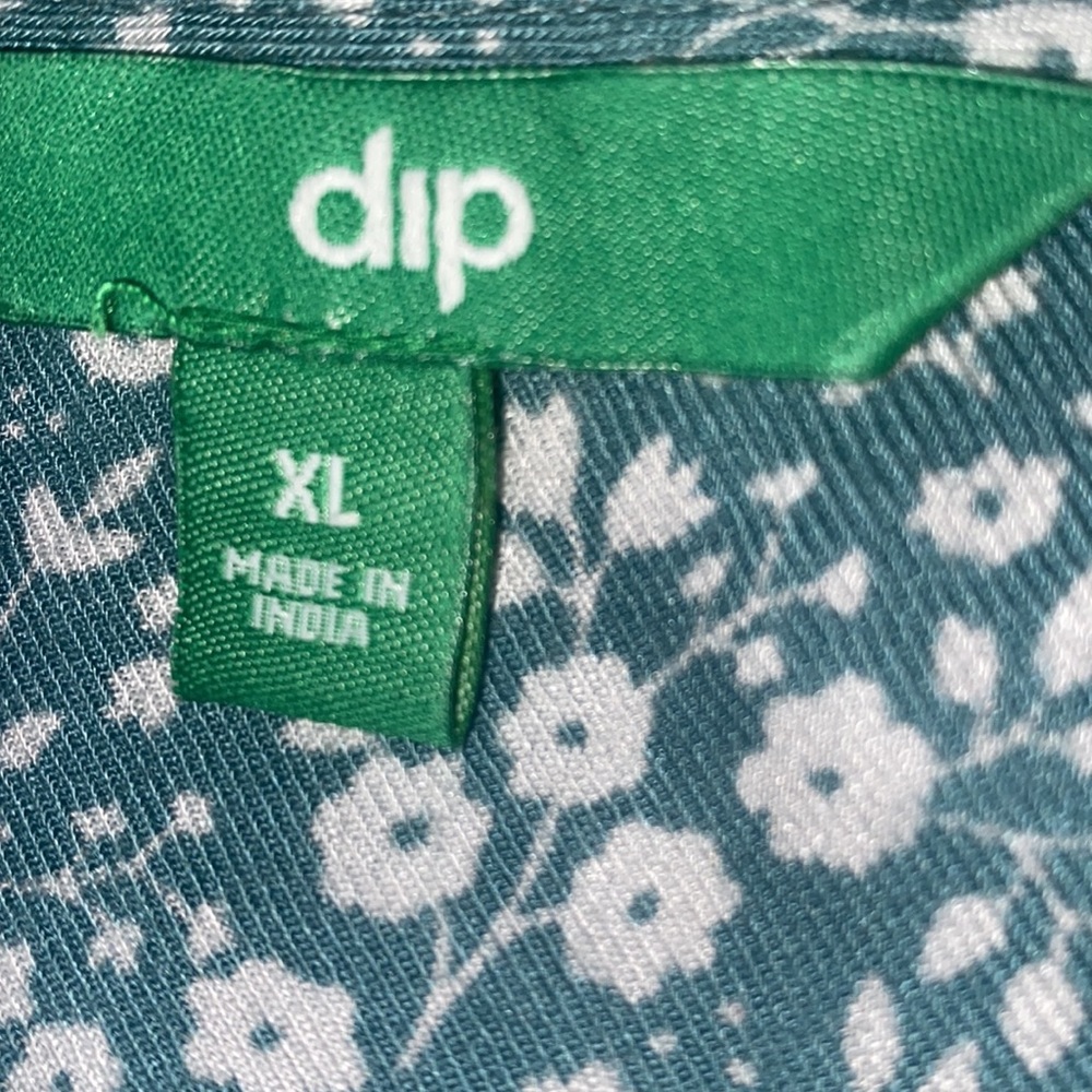 🎈Sale🎈DIP Floral Top With Tie Slightly Cropped - Picture 5 of 6